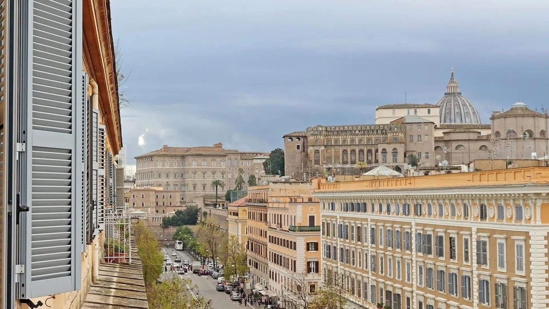 St Peter Giant Apartment Rome