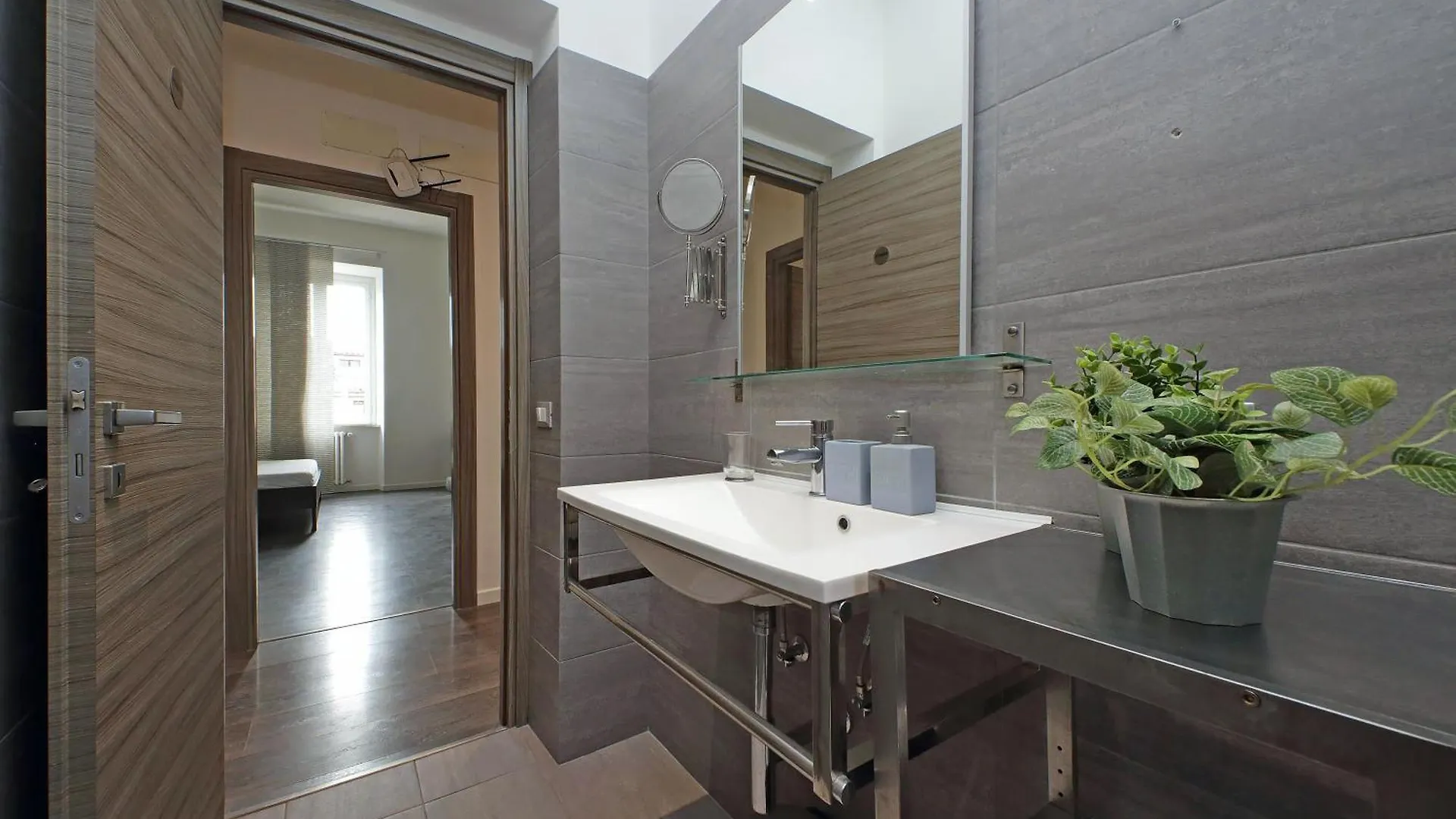 St Peter Giant Apartment Rome
